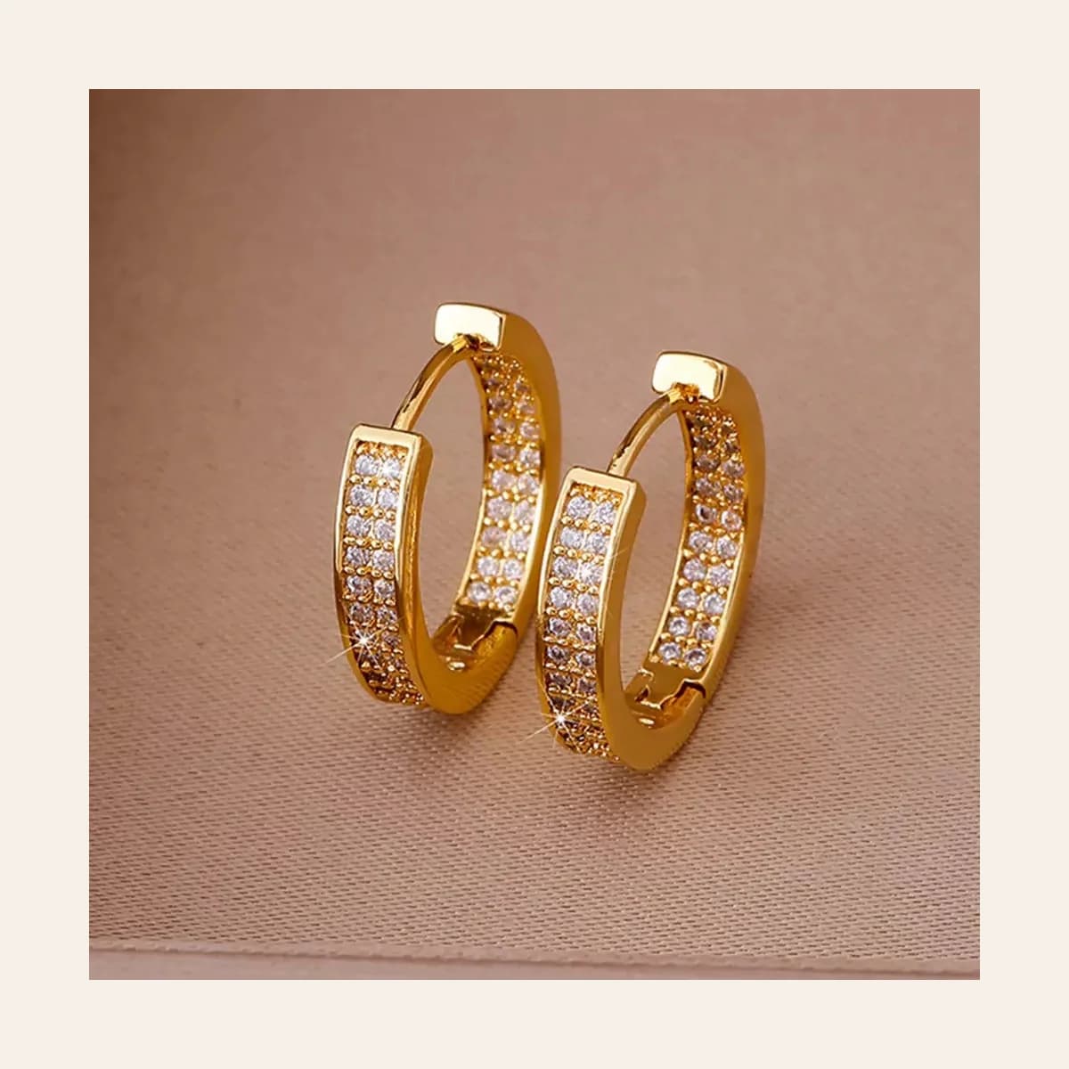 Earrings from the JY-Jewellery Trends shortlist.
