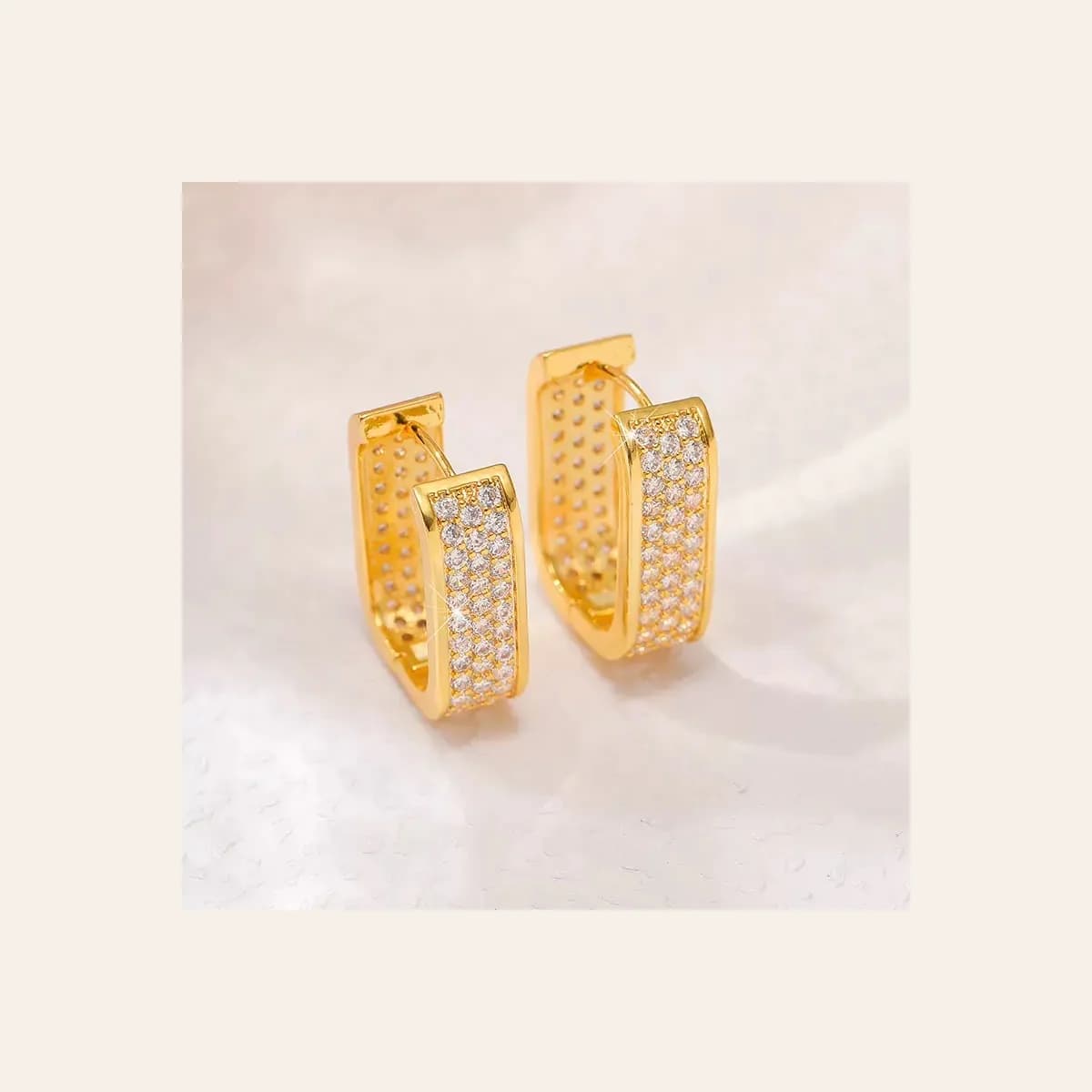 Earrings from the JY-Jewellery Trends shortlist.