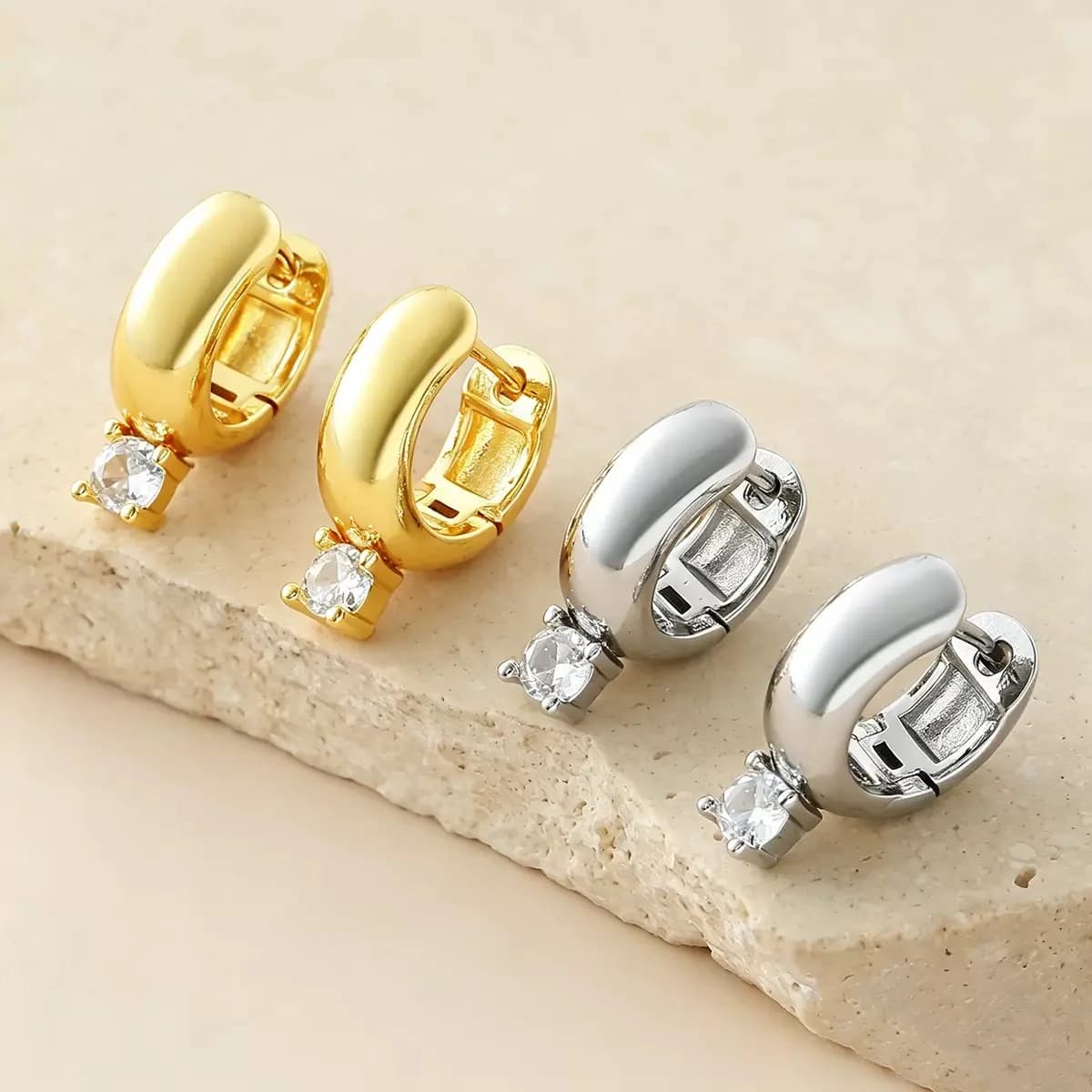 Earrings from the JY-Jewellery Trends shortlist.