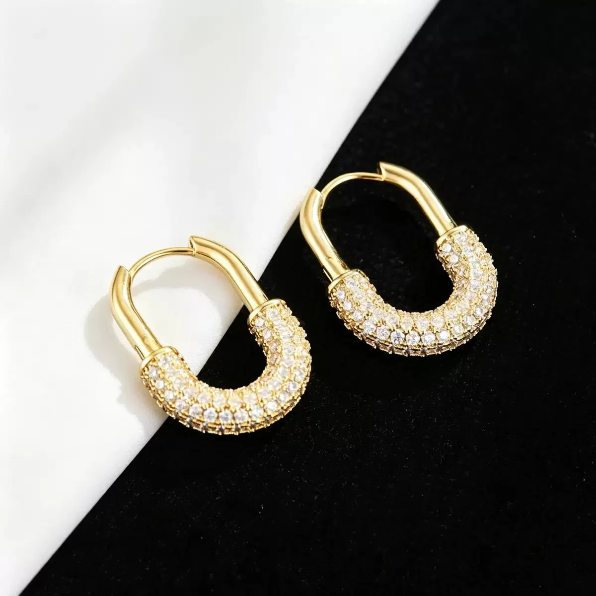 Earrings from the JY-Jewellery Trends shortlist.
