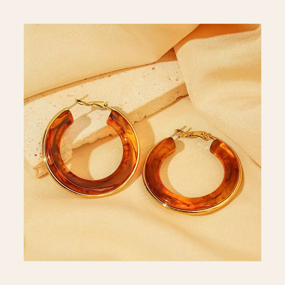 Earrings from the JY-Jewellery Trends shortlist.