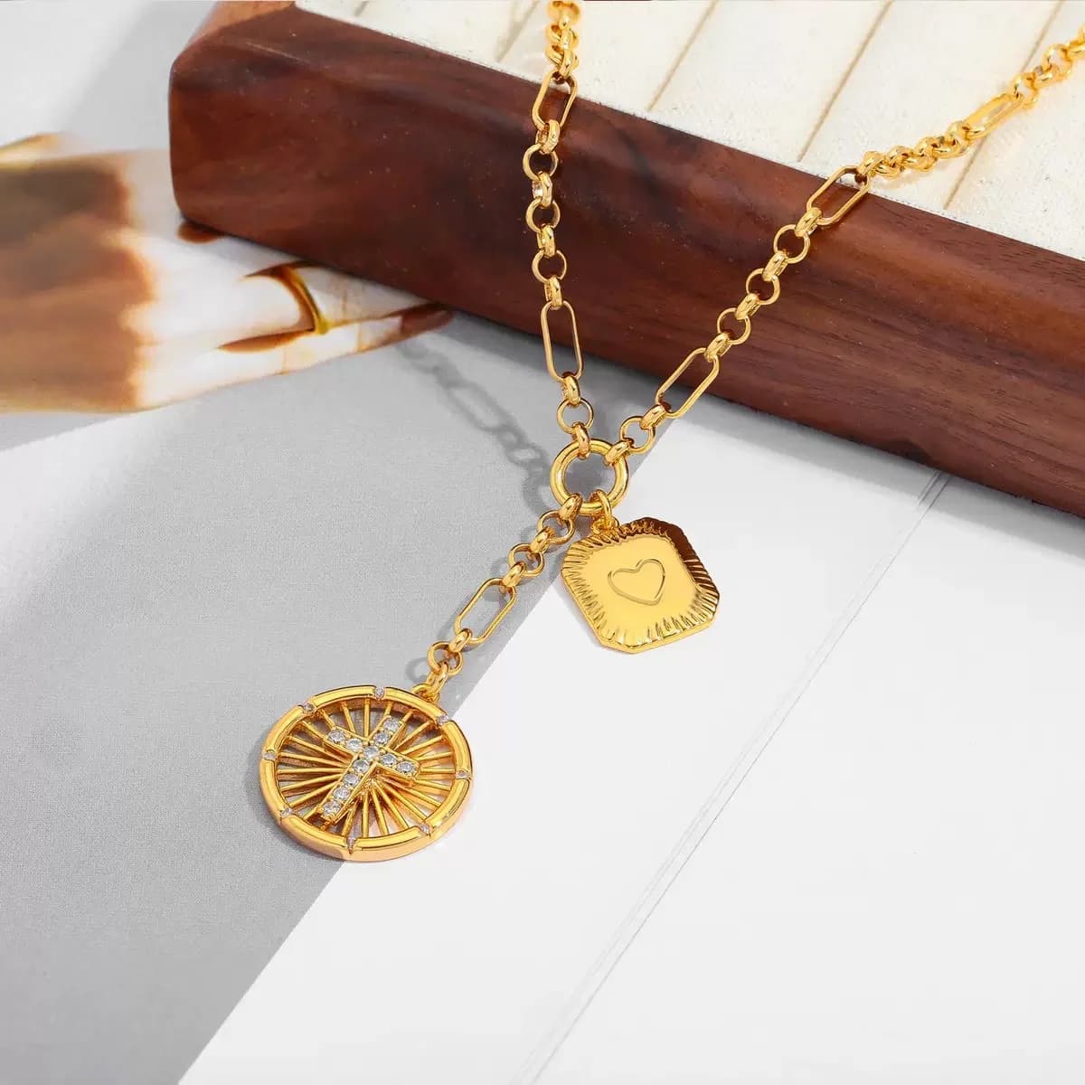 Necklace from the JY-Jewellery Trends shortlist.